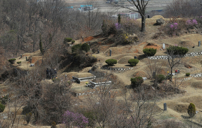 Police locating the kidnapped YouTuber near a mountain cemetery