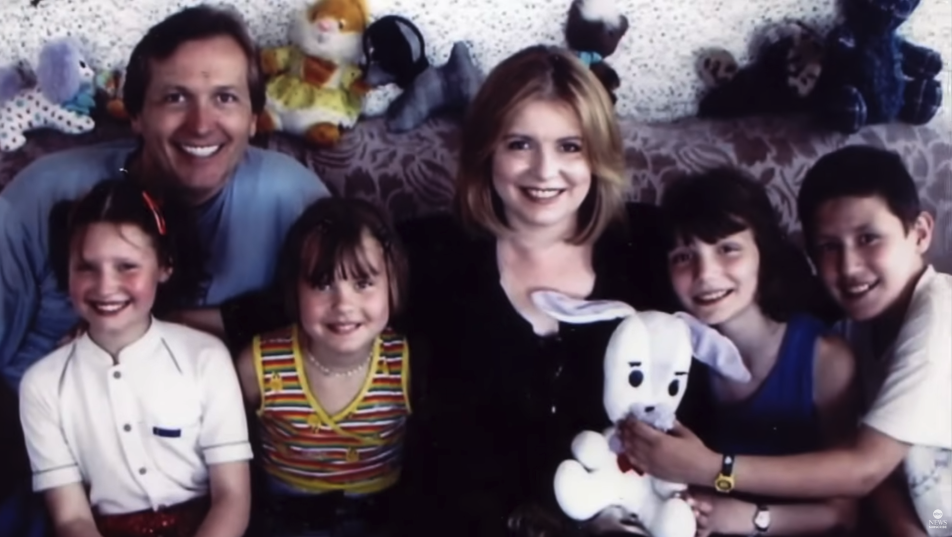 The Mother of Eight Was Found Dead in the Bathtub, The Killer Was Inside Her Own Family..