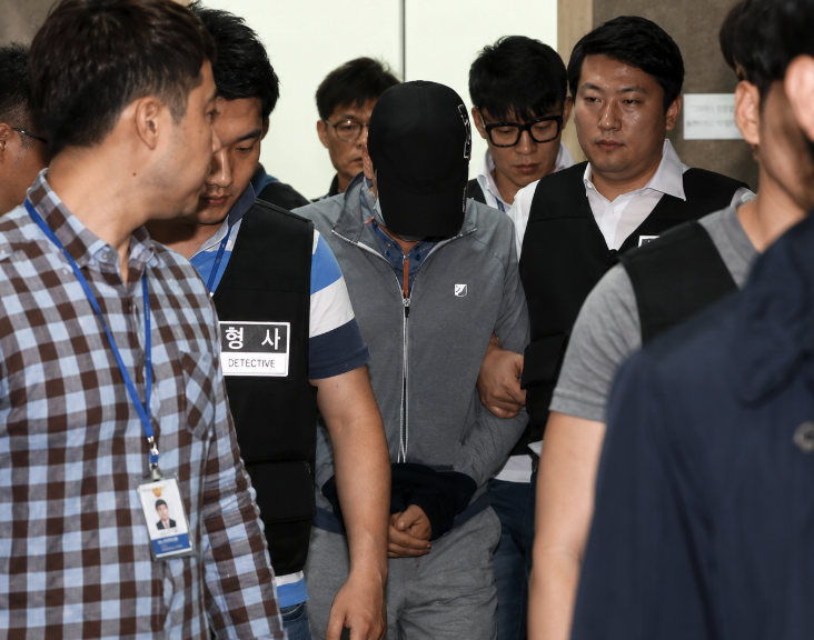 Courtroom during the trial of Mr. Jo for the murder of Mr. Kim